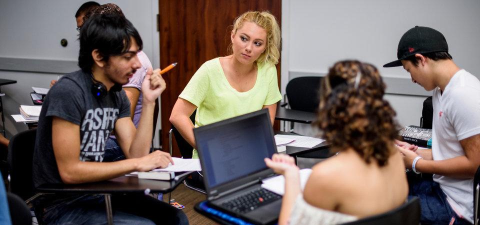 Pepperdine Seaver College students in class discussions