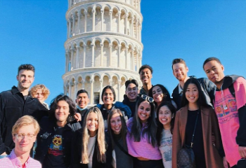 Seaver students pictured in Italy