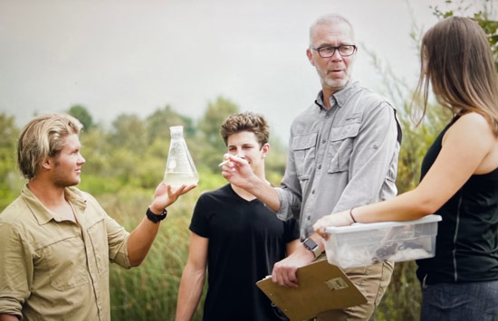 Dr. Lee Kats with research students