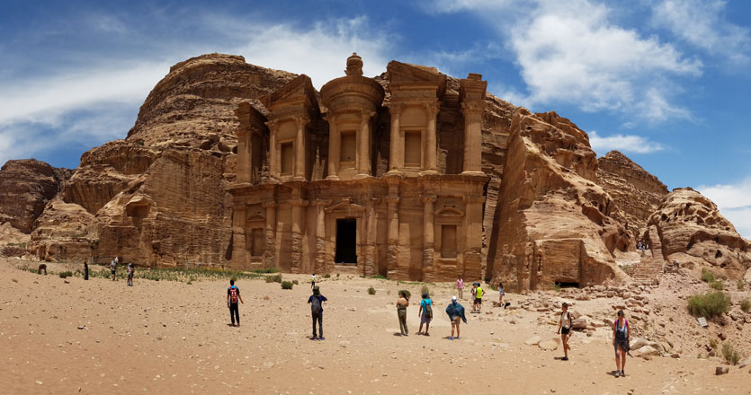 Students studying abroad in Jordan
