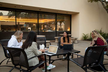 Students gathered in Mullin Town Square