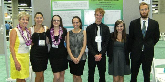 Pepperdine psychology students at Annual Convention of the American Psychological Association, Honolulu, HI